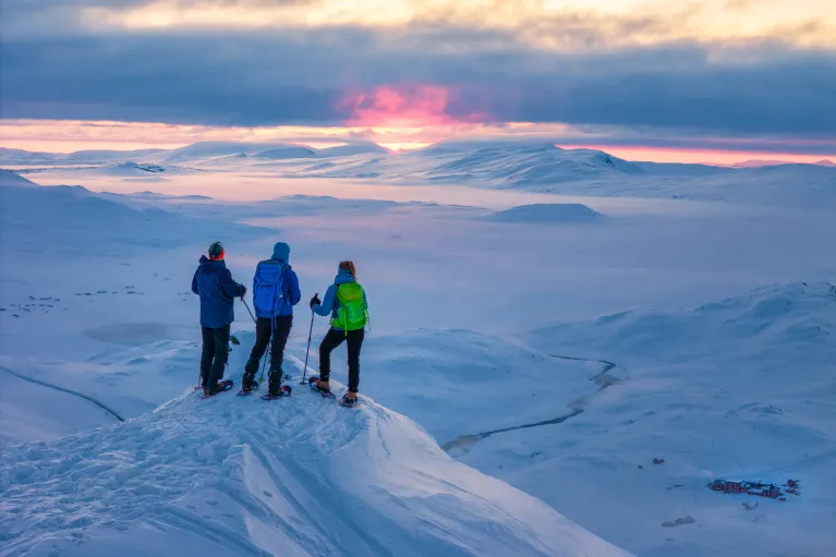 Snowshoeing at Bygdin